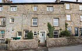 Primrose Cottage With Log Burner